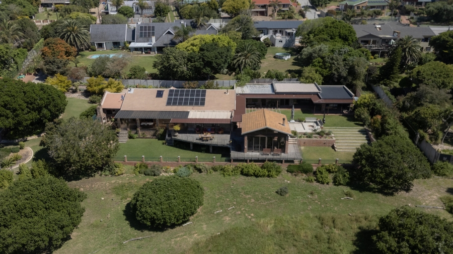 3 Bedroom Property for Sale in Mossel Bay Central Western Cape